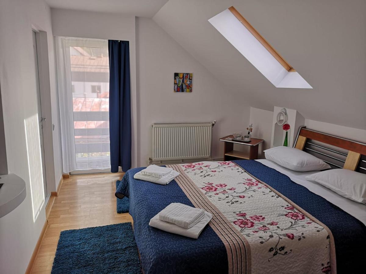 Miraj Hotel Azuga Bagian luar foto