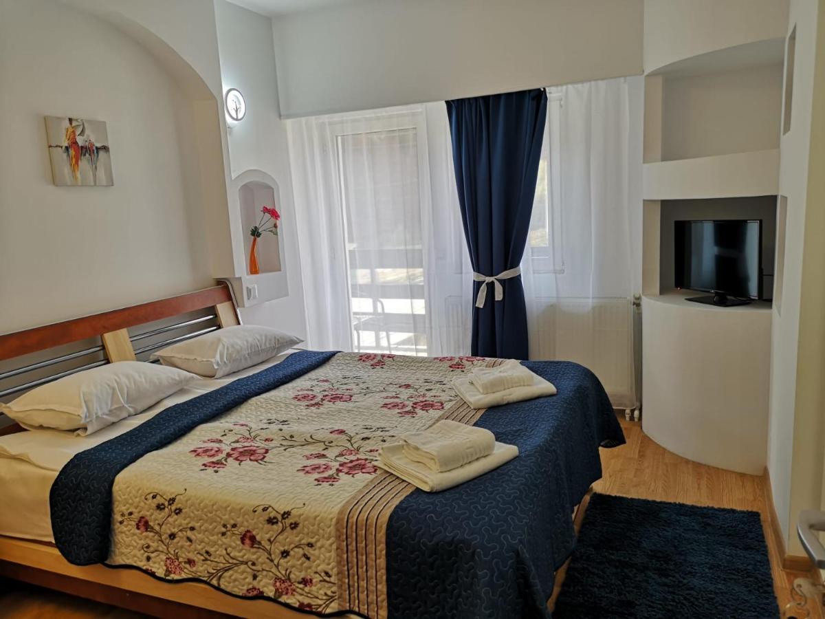 Miraj Hotel Azuga Bagian luar foto