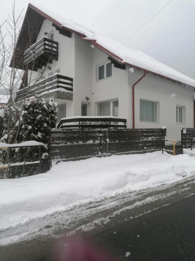 Miraj Hotel Azuga Bagian luar foto